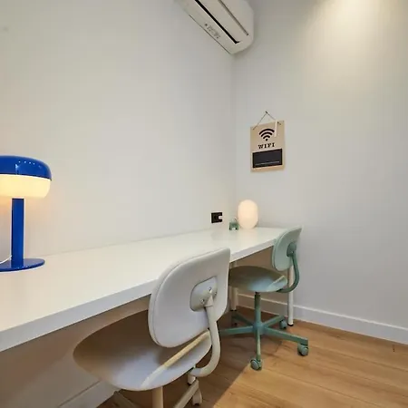 Private Building 12 Bedroom In Center Lejlighed