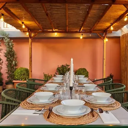 Private Building 12 Bedroom In Center Lejlighed *
