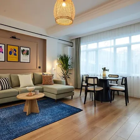 Lejlighed Private Building 12 Bedroom In Center Istanbul