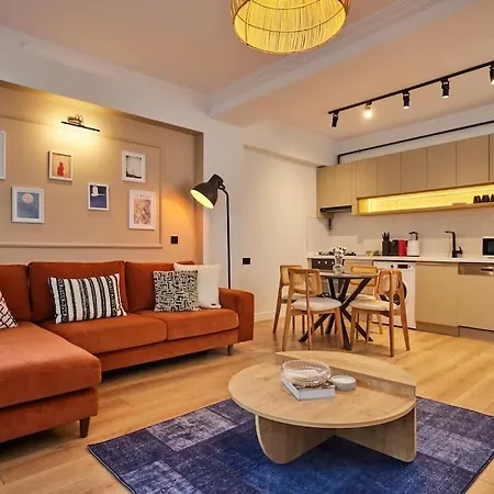 Private Building 12 Bedroom In Center Istanbul
