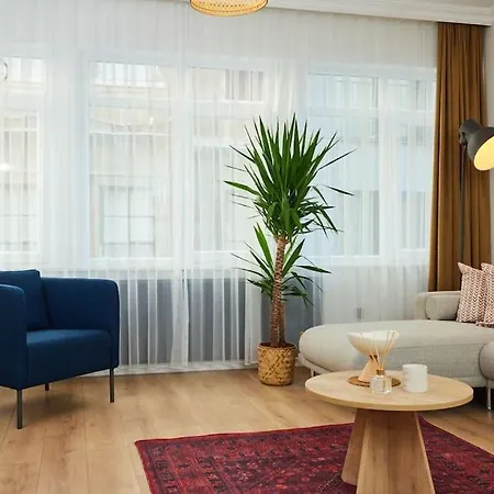 Private Building 12 Bedroom In Center Appartement Istanboel